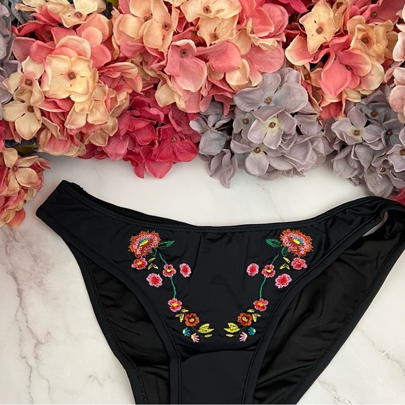 Sexy Black Floral Embroidered Triangle Bikini - Picture 12 of 16